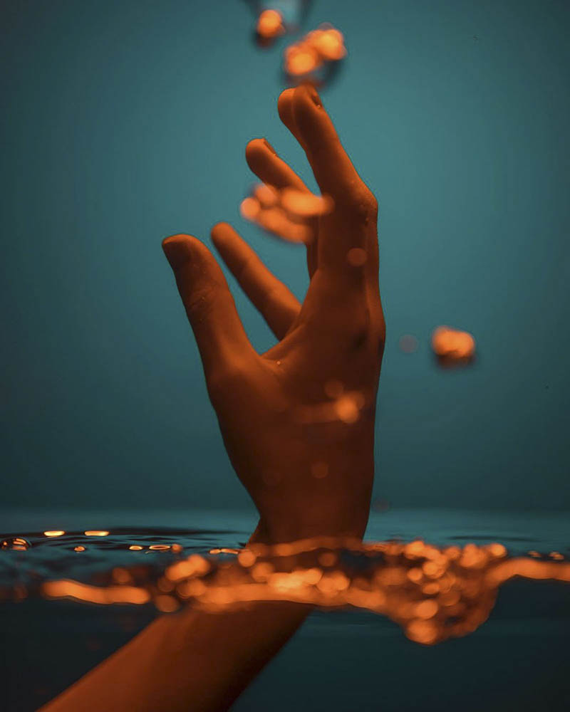 冷色调、低饱和度、低明度人像摄影作品欣赏，意大利摄影师Paolo Emanuele Barretta作品集图片素材