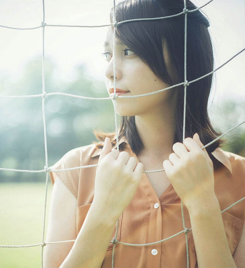 清淡、柔和、自然、舒适日本少女写真摄影作品欣赏，ins摄影师佐藤俊斗Shunto Sato作品集图片素材