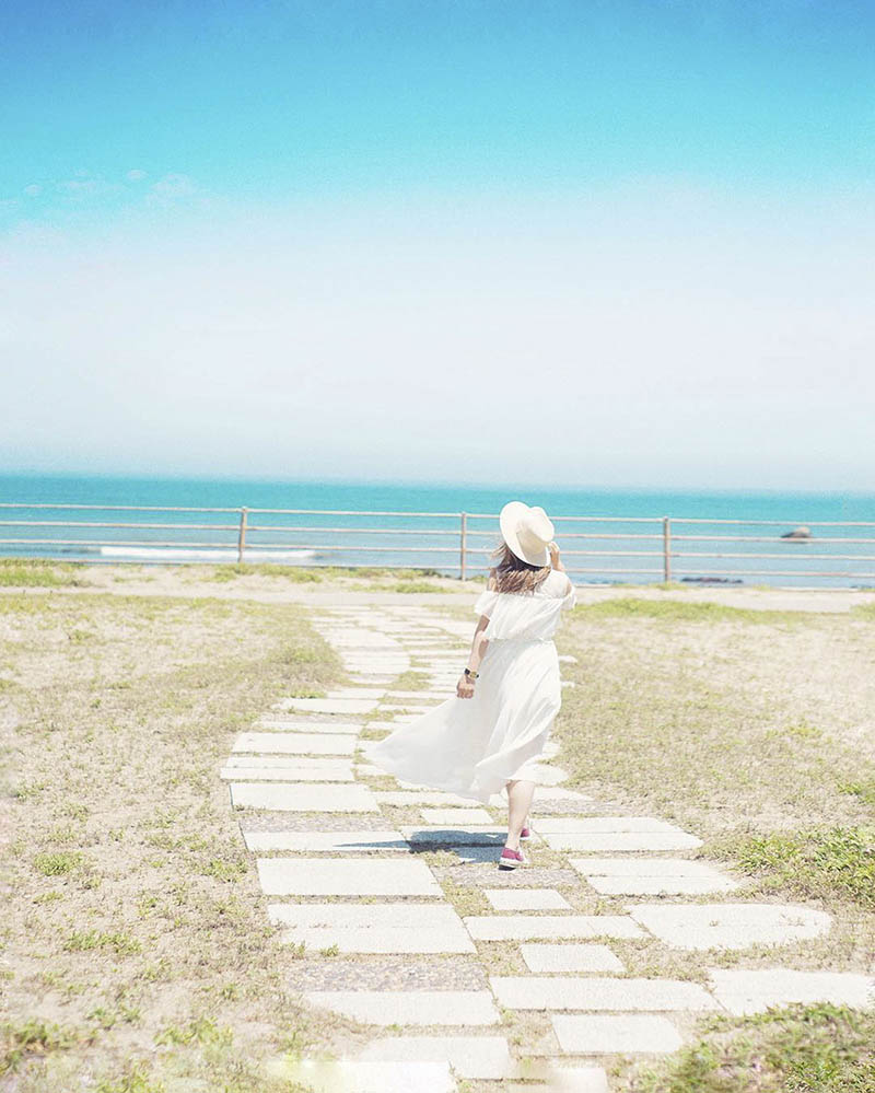 清淡、柔和、自然、舒适日本少女写真摄影作品欣赏，ins摄影师佐藤俊斗Shunto Sato作品集图片素材