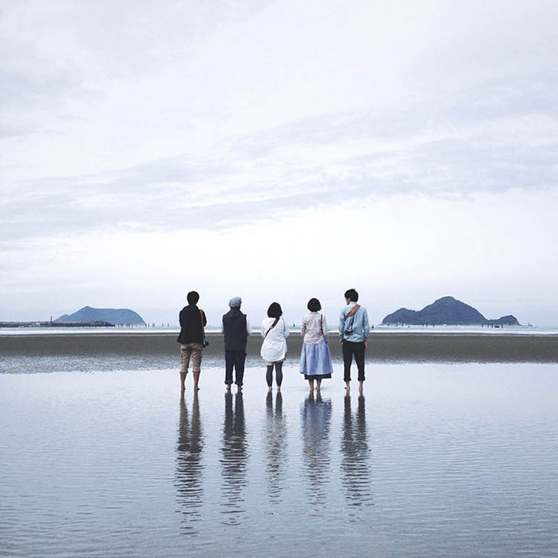 灰度色调日本街景街头摄影作品欣赏，ins摄影师保井崇志（Takashi Yasui）作品集图片素材