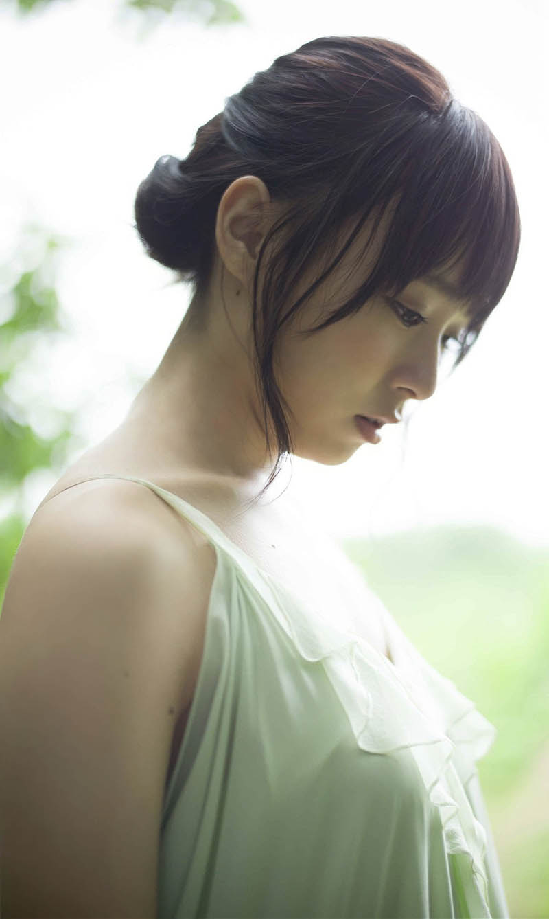 日本女模特演员Rena Sato 佐藤麗奈週プレ Photo Book 写真集「不思議の国のさとれな」