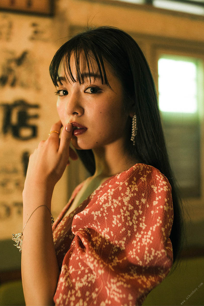 日本演员模特Mayuu Yokota 横田真悠写真集 「ないしょの＃まゆうだけ」