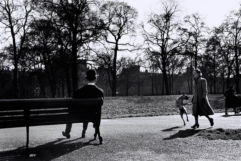 黑白新闻纪实摄影作品图集欣赏,匈牙利裔美国摄影师Cornell Capa康奈尔 卡帕作品集