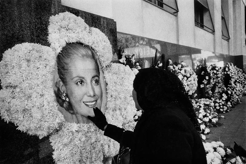黑白新闻纪实摄影作品图集欣赏,匈牙利裔美国摄影师Cornell Capa康奈尔 卡帕作品集