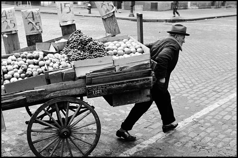 新闻纪实摄影作品图集欣赏,美国摄影师Leonard Freed(伦纳德・弗里德)作品集