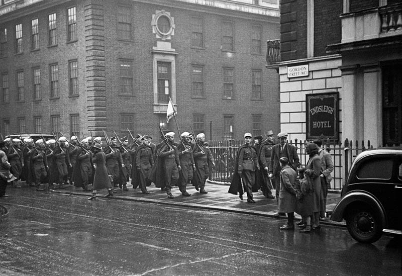 新闻纪实摄影作品图集欣赏，马格南摄影师George Rodger（乔治・罗杰）作品集