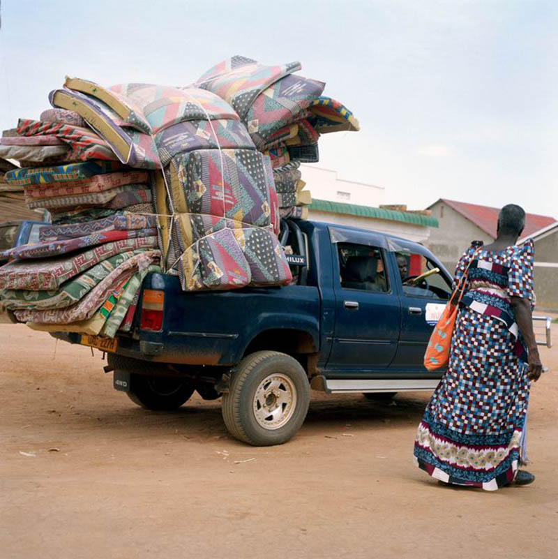 女性议题摄影作品图集欣赏，英国摄影师Olivia Arthur（奥利维亚・亚瑟）作品集