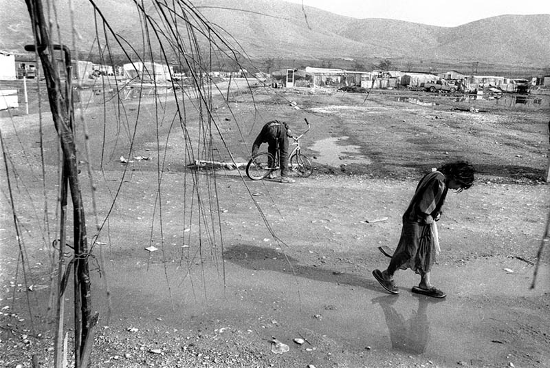 黑白人文纪实摄影作品图集欣赏，希腊摄影师Nikos Economopoulos（尼科斯・伊科诺莫普洛斯）作品集