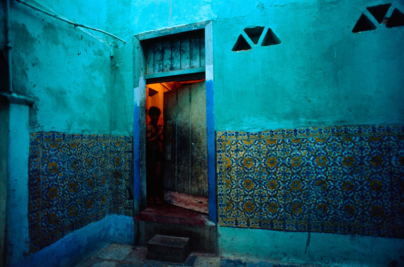 浓郁色彩油画感极强摄影作品图集欣赏，巴西摄影师Miguel Rio Branco（米格尔・里奥・布兰科）