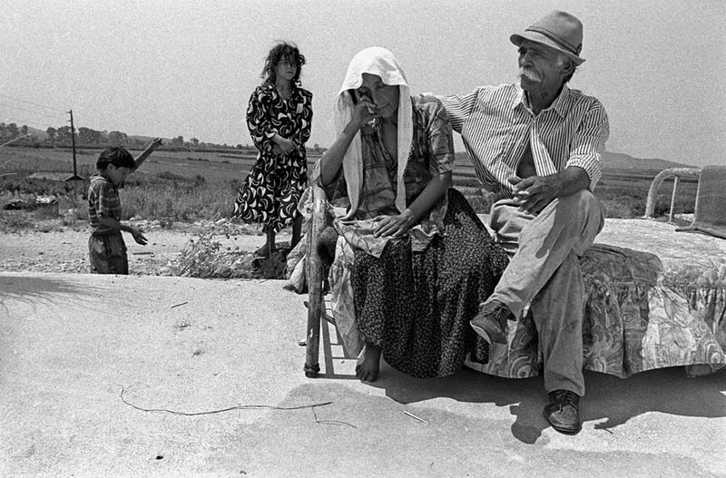 黑白人文纪实摄影作品图集欣赏，希腊摄影师Nikos Economopoulos（尼科斯・伊科诺莫普洛斯）作品集