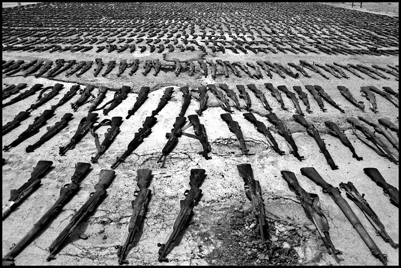 战争纪实新闻摄影作品图集欣赏，秘鲁摄影师Moises Saman（莫伊塞斯・萨曼）作品集