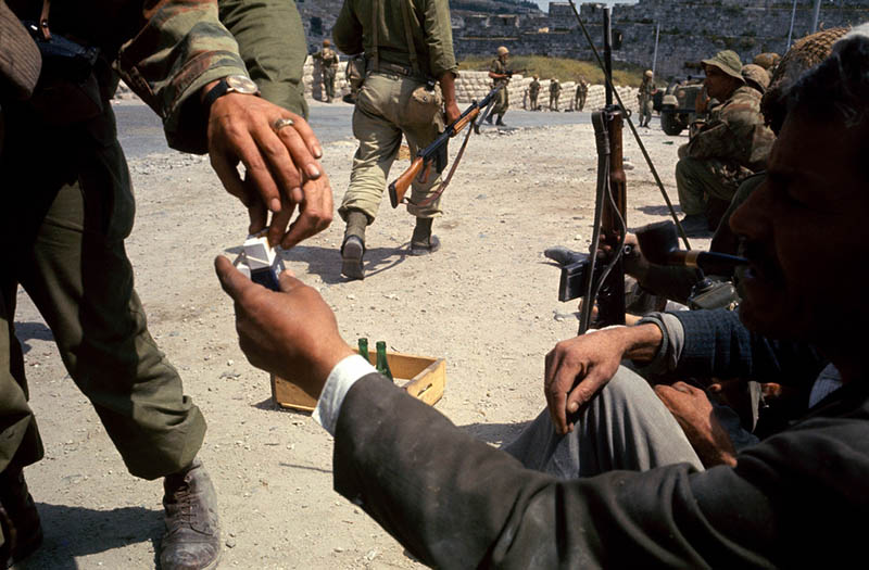 战争纪实新闻摄影作品图集欣赏,以色摄影师Micha Bar-Am作品集