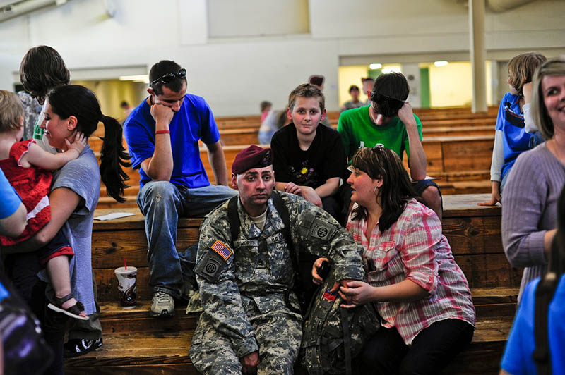 战争新闻纪实摄影作品图集欣赏,荷裔美籍摄影师Peter van Agtmael作品集图片素材