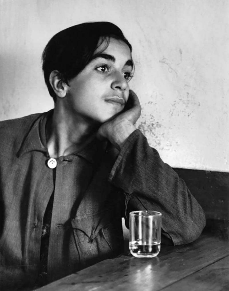 叙事性人人物纪实摄影作品图集欣赏,英国摄影师Peter Marlow作品集图片素材