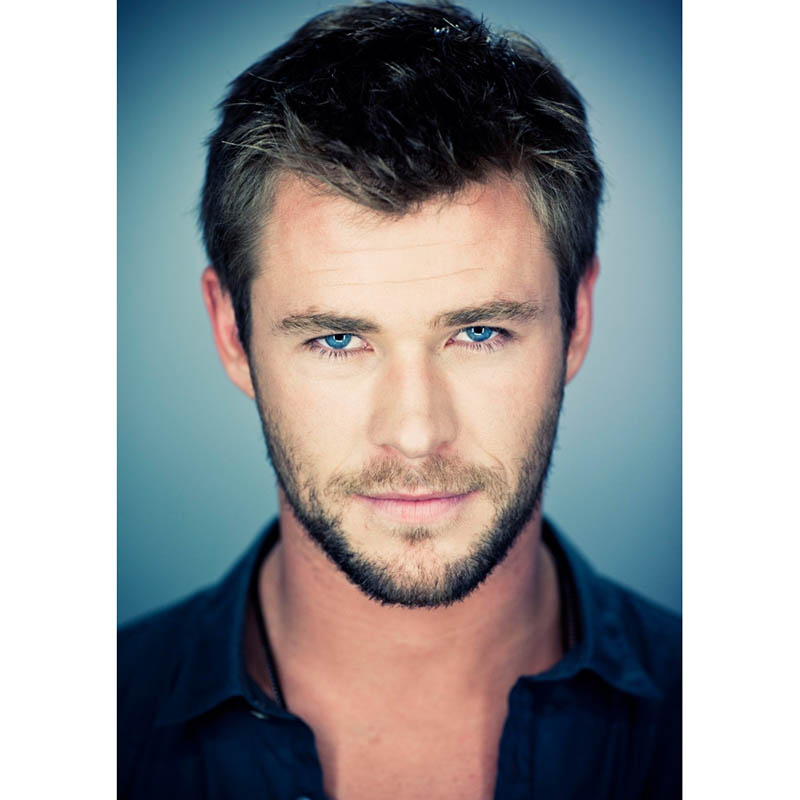 国内外影视明星海报棚拍西装形像照